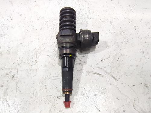 Used Injector VW TRANSPORTER T5 Van (7HA, 7HH, 7EA, 7EH) 2.5 TDI (130 hp) 31880440