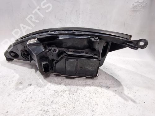 Right headlight FORD FOCUS I (DAW, DBW) 1.8 TDCi | BP30193109C29 