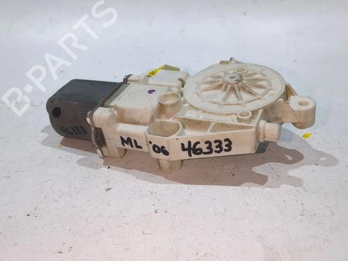 Right rear window motor MERCEDES-BENZ M-CLASS (W164) ML 320 CDI 4-matic (164.122) | BP23925482E22 