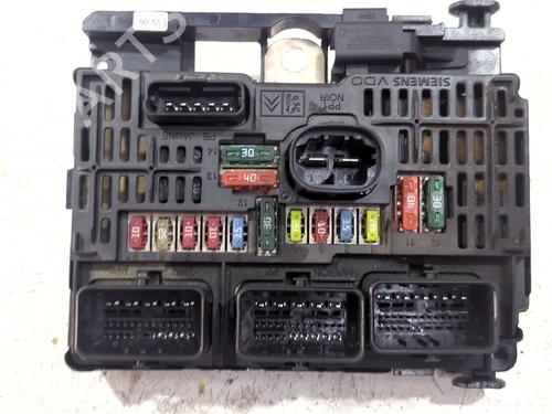 Used Fuse box Fuse box 39637961 39637961