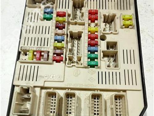 Fuse box RENAULT MEGANE III Hatchback (BZ0/1_, B3_) 1.5 dCi | BP23922389E1 