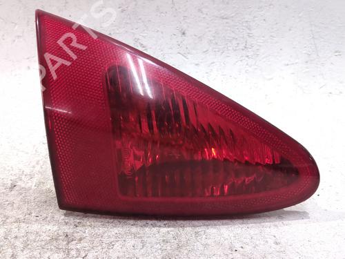 Feu de coffre gauche Feu de coffre gauche ALFA ROMEO 147 (937_) 1.6 16V T.SPARK ECO (937.AXA1A, 937.BXA1A) (105 hp) 34123695 34123695