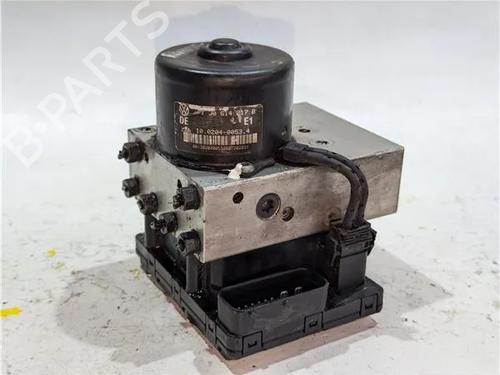 Pompe ABS VW GOLF IV (1J1) 1.4 16V (75 hp) 23924942