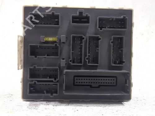 Used Fuse box Fuse box 39103175 39103175