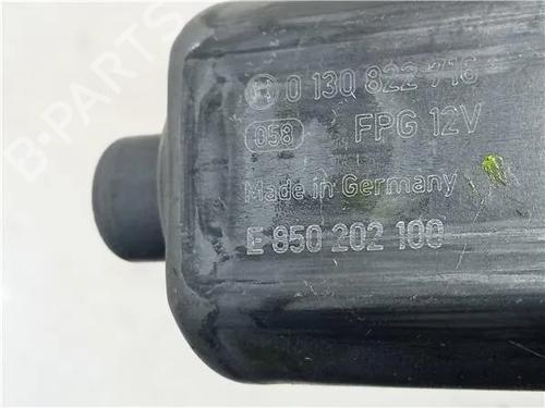 Right front window motor SEAT LEON (5F1) 2.0 TDI | BP23923474E20 