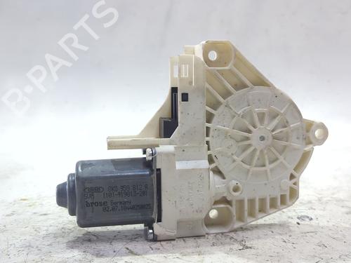 Used Right rear window motor Right rear window motor AUDI A4 B8 (8K2) 2.0 TDI (143 hp) 39649208 39649208