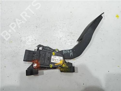 Pédale OPEL ASTRA H GTC (A04) 1.9 CDTi (L08) (150 hp) 23917049