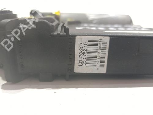 Left front window motor VW PASSAT B5 (3B2) 1.9 TDI | BP37089319E21 - Image 2