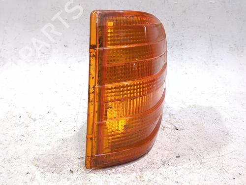 Clignotant avant gauche MERCEDES-BENZ S-CLASS (W126) 500 SE, SEL (126.036) (231 hp) 32010292