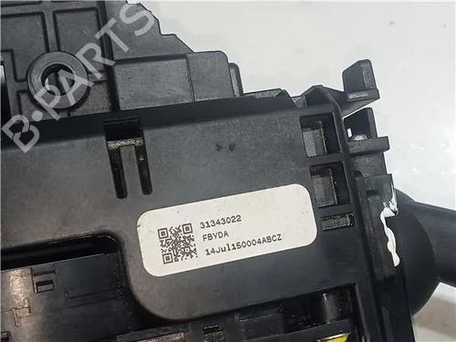 Switch VOLVO V40 Hatchback (525) D2 | BP23914806I30