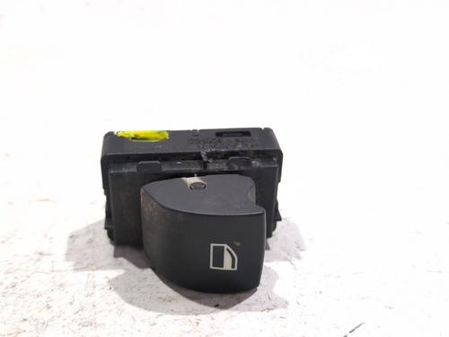 Używane Przełącznik szyby tylnej prawej BMW 1 (E87) [2003-2013]  31092046