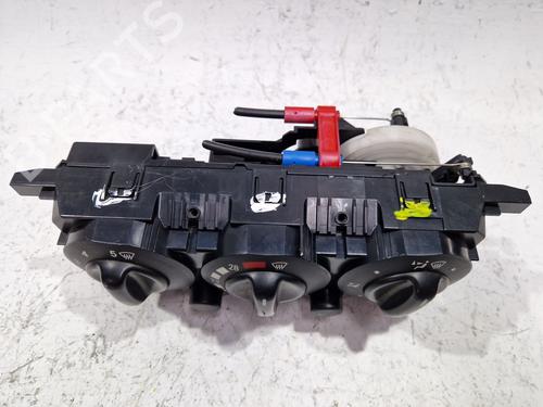 Climate control MERCEDES-BENZ A-CLASS (W168) A 140 (168.031, 168.131) | BP30192943I5 