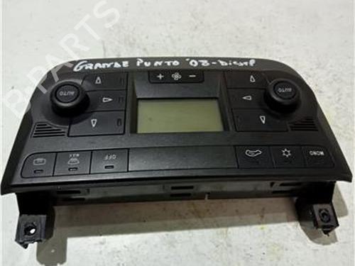Commande Chauffage FIAT PUNTO (176_) 55 1.1 (54 hp) 26558597