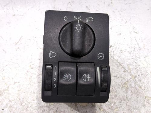 Used Headlight switch OPEL ZAFIRA A MPV (T98) 2.0 DI 16V (F75) (82 hp) 32656056
