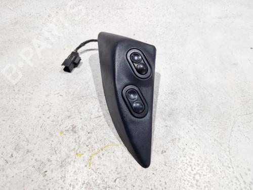 Left front window switch OPEL CORSA B (S93) 1.7 D (F08, F68, M68) 90482478