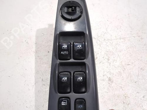 Left front window switch KIA CERATO I Saloon (LD) 2.0 CRDi 621W05560