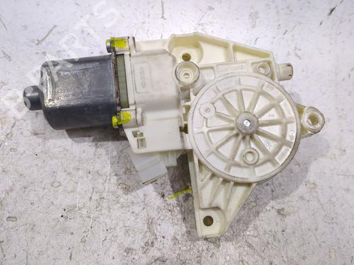 Used Right front window motor Right front window motor MERCEDES-BENZ A-CLASS (W176) A 180 CDI / d (176.012) (109 hp) 33619280 33619280