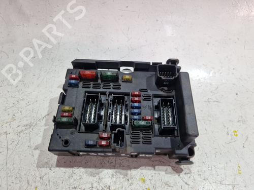 Caja reles / fusibles Caja reles / fusibles PEUGEOT 307 (3A/C) 2.0 HDi 90 (90 hp) 36002520 36002520