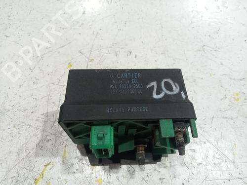 Used Fuse box Fuse box PEUGEOT 307 (3A/C) 2.0 HDi 110 (107 hp) 36766413 36766413