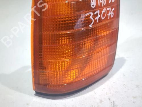 Used Left front indicator MERCEDES-BENZ 190 (W201) [1982-1993]  23902359