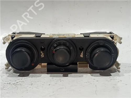 Used Climate control SEAT IBIZA II (6K1) 1.4 i 16V (101 hp) 23913620
