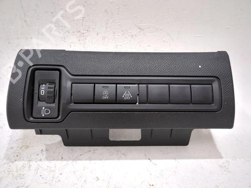 Used Switch PEUGEOT 308 II (LB_, LP_, LW_, LH_, L3_) 1.6 BlueHDi 120 (120 hp) 28471603