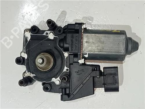 Rudehejsemotor forskærm højre AUDI A4 B5 (8D2) 1.9 TDI (90 hp) 23912417