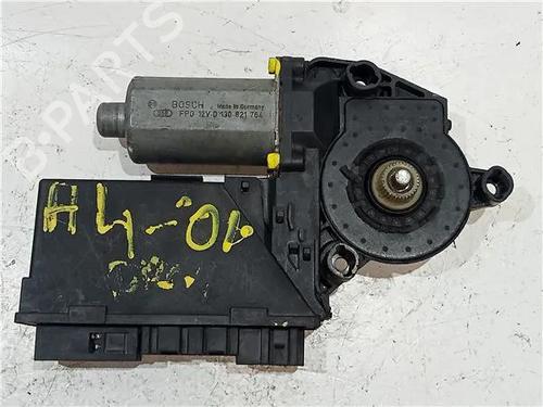 Portierruitmotor rechtsvoor AUDI A4 B5 (8D2) 2.5 TDI quattro (150 hp) 23912087