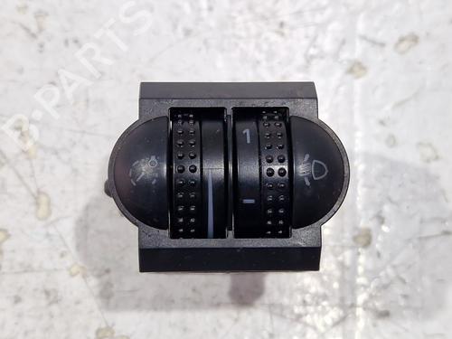 Used Headlight adjuster motor VW PASSAT B5.5 (3B3) 1.9 TDI 4motion (130 hp) 33169801