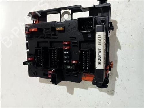Used Fuse box PEUGEOT 206 CC (2D) 1.6 16V (2DNFUF, 2DNFUR) (109 hp) 23923489