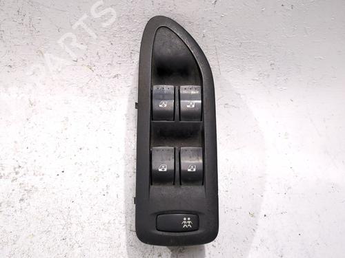 Used Left front window switch RENAULT LAGUNA II (BG0/1_) 2.0 16V (BG00, BG0K, BG0P, BG0W) (135 hp) 30933592