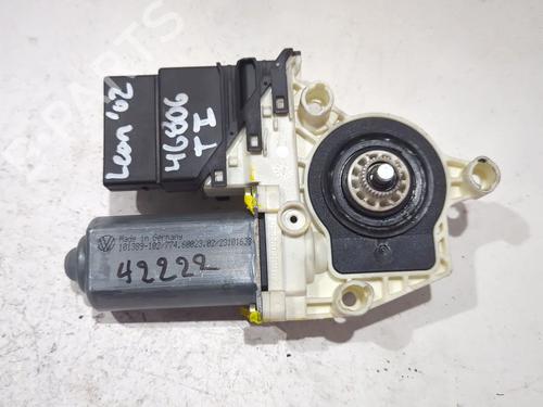 Vindusheismotor venstre bak SEAT LEON (1M1) 1.9 TDI | BP24977296E23 