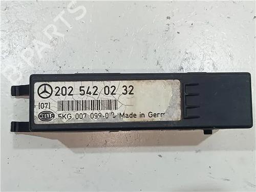Used Lights ECU MERCEDES-BENZ C-CLASS (W202) C 220 D (202.121) (95 hp) 23908330