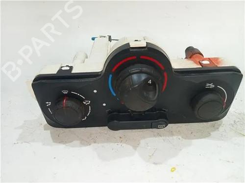 AC Styreenhet / Manøvreringsenhet RENAULT CLIO III Grandtour (KR0/1_) 1.2 16V (KR0P) (101 hp) 23932597