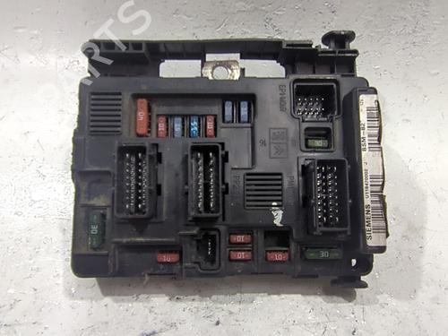 Used Fuse box Fuse box CITROËN BERLINGO / BERLINGO FIRST MPV (MF_, GJK_, GFK_) 1.9 D (MFWJZ) (70 hp) 33605778 33605778