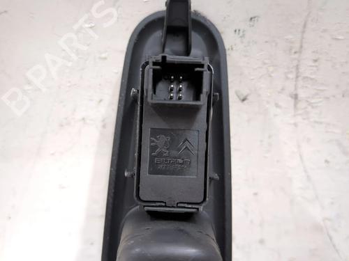 Left rear window switch PEUGEOT 3008 I MPV (0U_) 1.6 THP | BP28579828I29