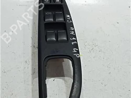 Used Switch NISSAN PRIMERA Hatchback (P12) 2.0 (140 hp) 23914268