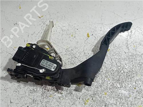 Used Pedal VW GOLF IV (1J1) 1.4 16V (75 hp) 23915944