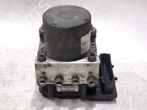 Used ABS pump PEUGEOT BOXER Van 2.2 HDi 100 (101 hp) 28010645