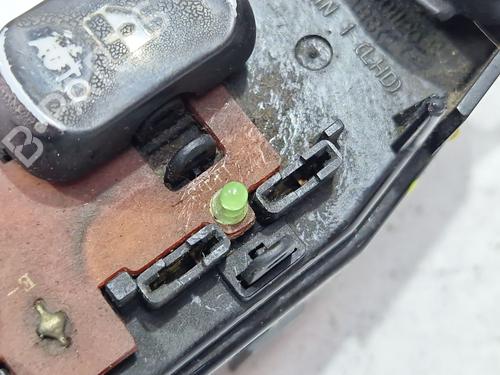 Interrupteur de vitre avant gauche HYUNDAI LANTRA II (J-2) 1.6 i | BP30000746I27 