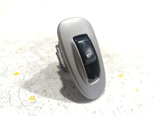 Used Right front window switch Right front window switch KIA SHUMA II (FB) 1.6 (101 hp) 40623320 40623320