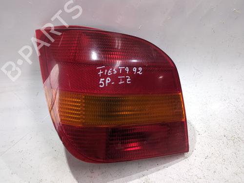 Feu arrière gauche FORD FIESTA III (GFJ) 1.8 D (60 hp) 30777202