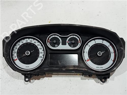 Used Instrument cluster FIAT 500L (351_, 352_) 1.6 D Multijet (199LYD1B) (105 hp) 23921393