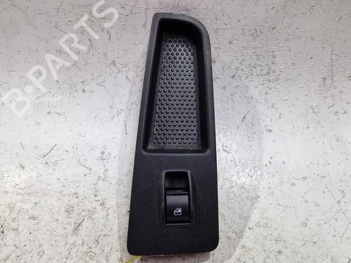 Used Right front window switch Right front window switch FIAT BRAVO II (198_) 1.9 D Multijet (198AXC1B) (150 hp) 33169832 33169832
