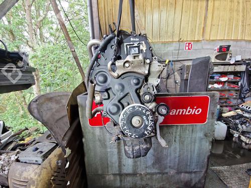Motor Motor FORD FIESTA V (JH_, JD_) 1.4 TDCi (68 hp) 37467136 37467136