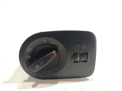 Licht Schakelaar Licht Schakelaar SEAT IBIZA IV SC (6J1, 6P5) 1.2 TDI (75 hp) 37088800 37088800