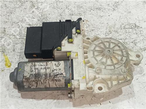 Used Right rear window motor SEAT LEON (1M1) 1.9 TDI (110 hp) 23913020