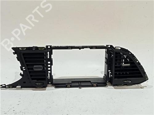 Used Air vent SEAT LEON (5F1) 2.0 TDI (184 hp) 23911126