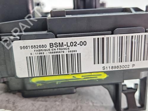 Fuse box PEUGEOT 407 (6D_) 2.7 HDi (6DUHZJ, 6DUHZF) | BP30656476E1 