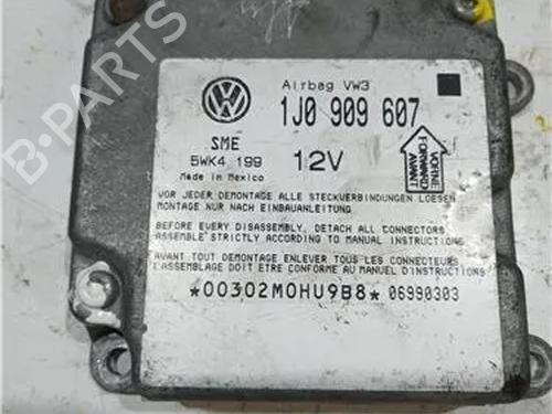 Airbag styreenhed VW PASSAT B5.5 (3B3) 1.9 TDI (130 hp) 23932072